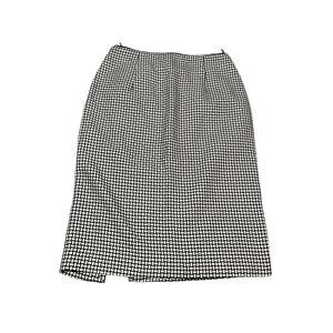 White House Black Market professional skirt, size 0, good condition, small slit